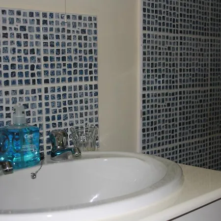 Bed & Breakfast Seamount House Swords